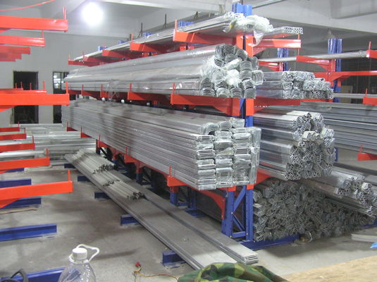 Hệ thống giá treo kho thép, giá treo kim loại công nghiệp