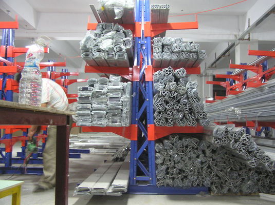 Hệ thống giá treo kho thép, giá treo kim loại công nghiệp