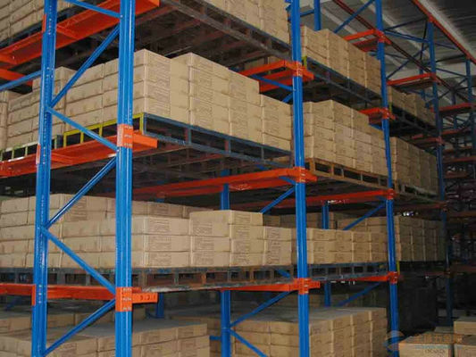 Thép cán lạnh Drive In Drive Through Racking System cho kho công nghiệp