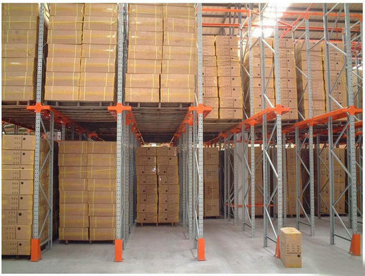 Thép cán lạnh Drive In Drive Through Racking System cho kho công nghiệp