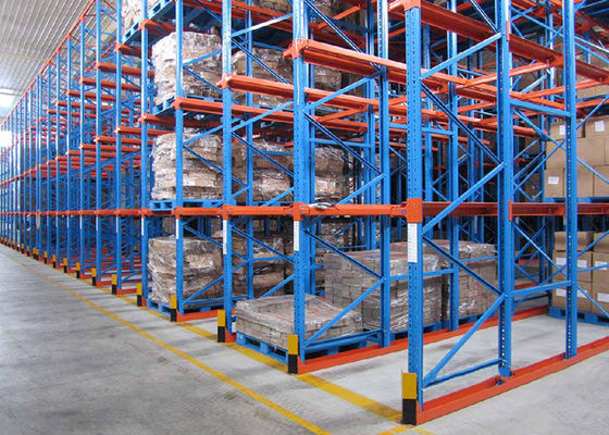 Trung tâm Logistics Công nghiệp thép trong hệ thống giá đỡ pallet cho nhà kho