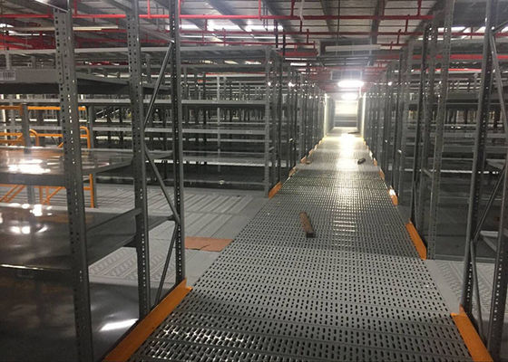 Hệ thống kệ thép Mezzanine hỗ trợ giá đỡ màu xám cho kho lớn